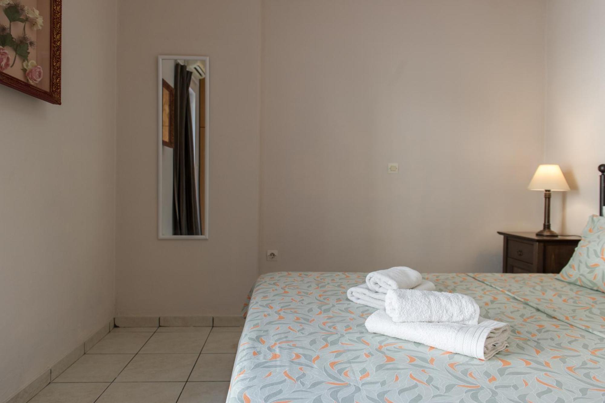 Kamari Blue Apartments Kalamata Zewnętrze zdjęcie