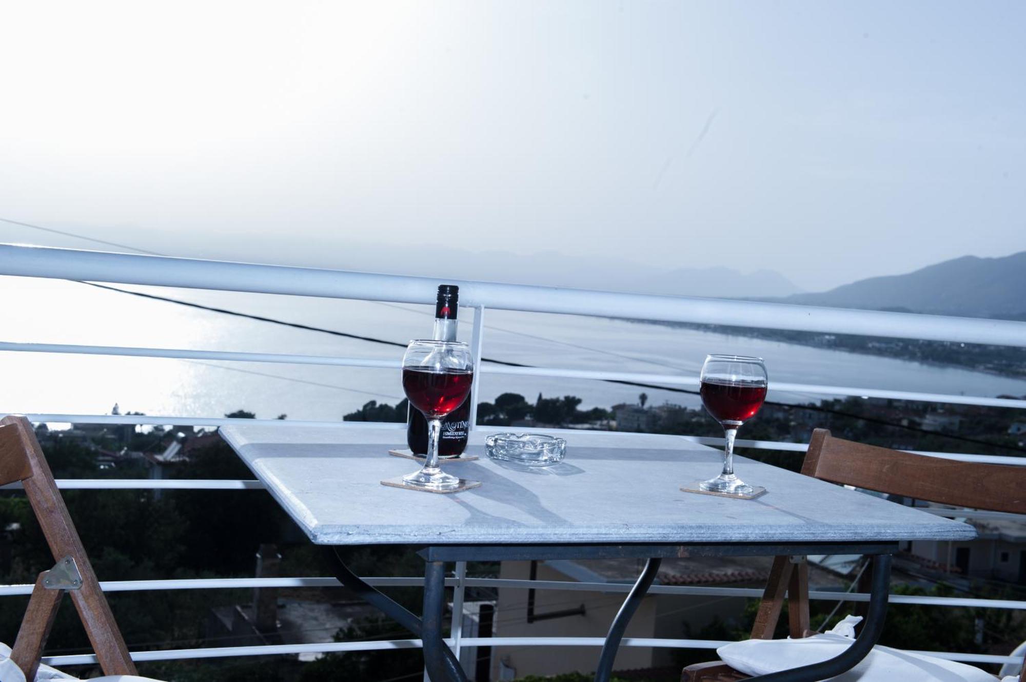 Kamari Blue Apartments Kalamata Zewnętrze zdjęcie